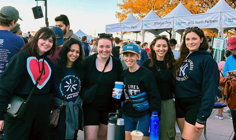 APX NYC team walking in the Shatterproof walk to end the devastation caused by addiction in America.